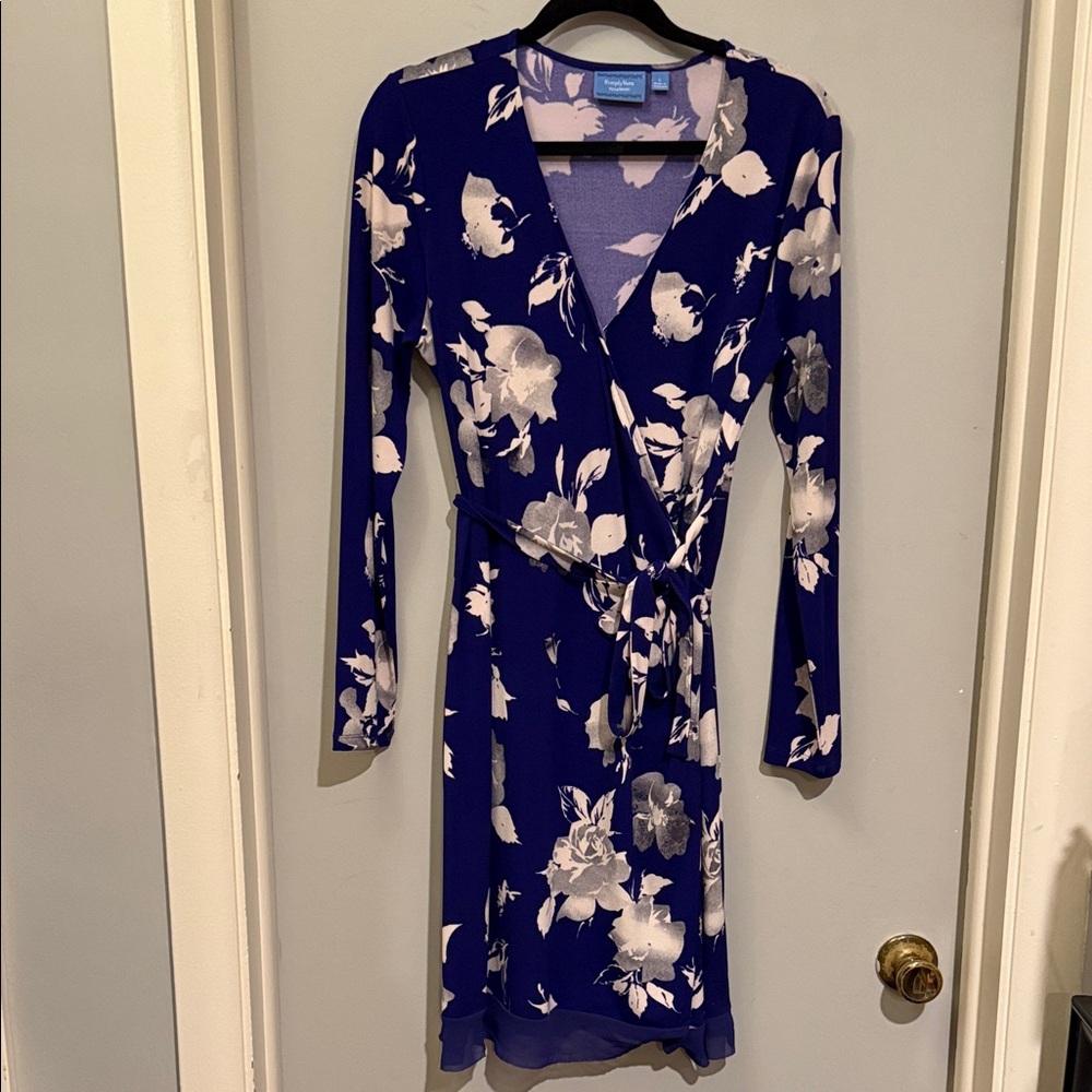 Simply Vera Vera Wang Blueish Purple and Cream Floral Dress